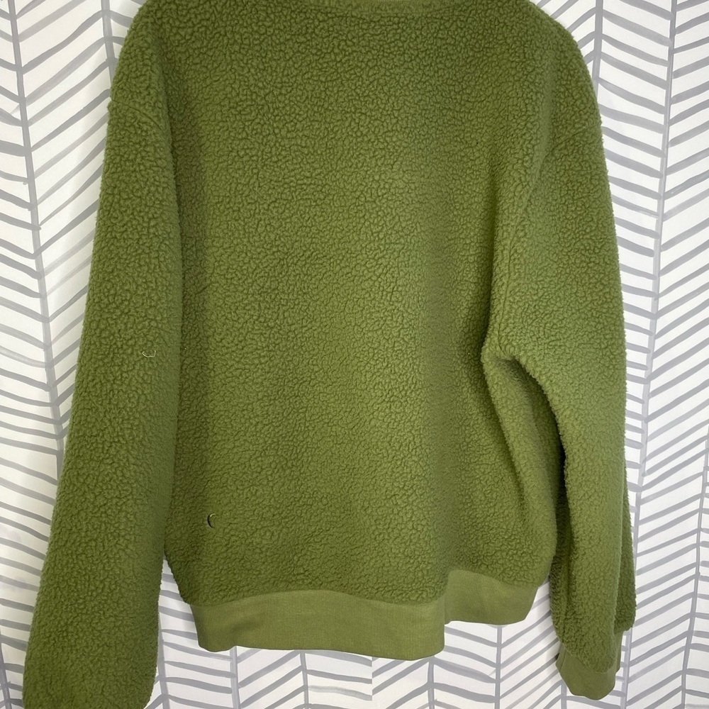 ZYIA Green Bomber Jacket with Fitted Silhouette - Picture 4 of 9